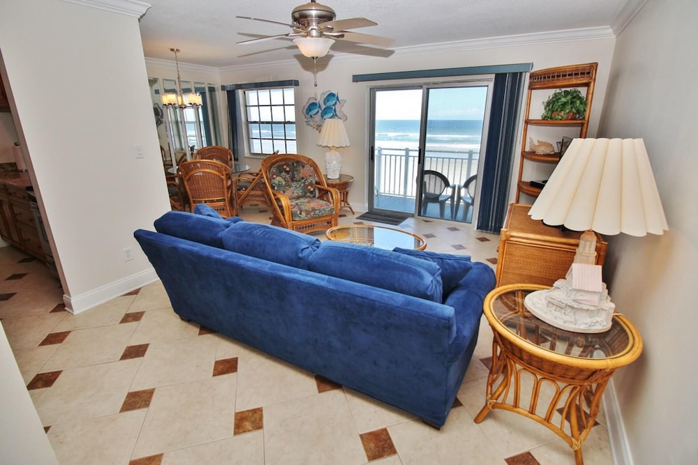 Colony Beach Club 225