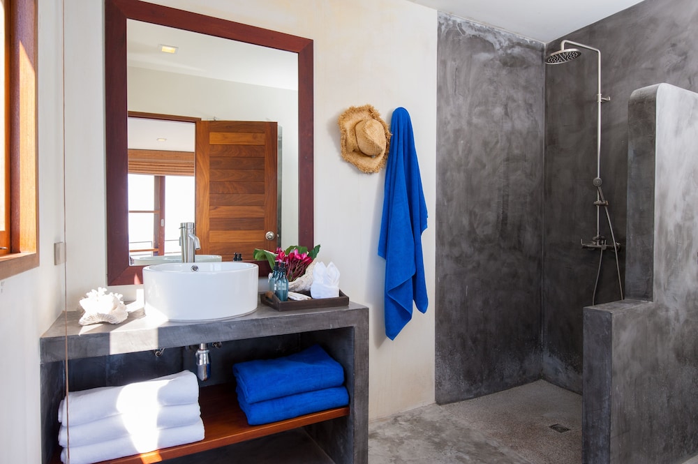 Cape Shark Pool Villas