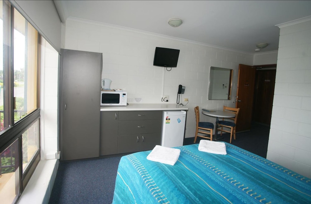 Cedar Lodge Motel Townsville
