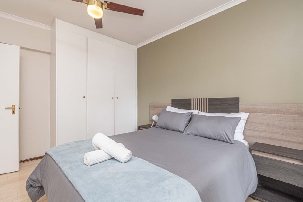Peaceful Sandton Townhouse in Gated Community