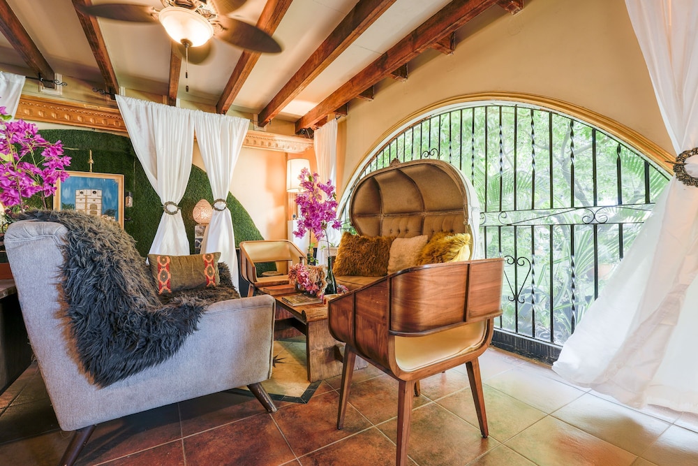 House of Mosaic Aruba - Unique Experience