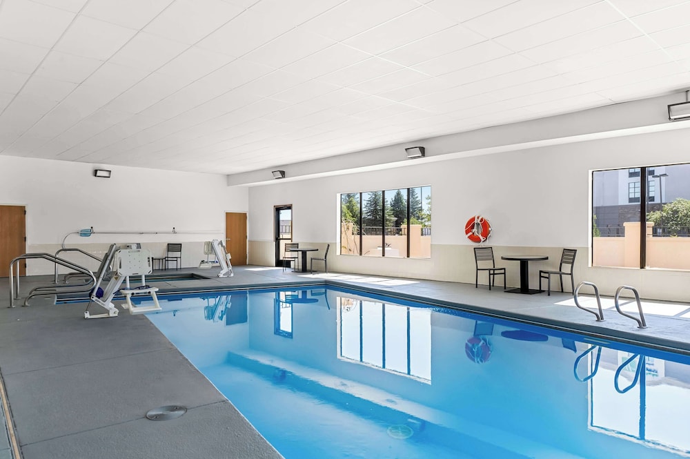 Cheyenne Vacations - SureStay Plus Hotel by Best Western Cheyenne - Property Image 11