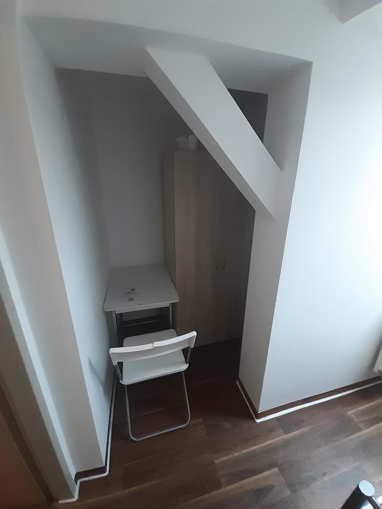 2-Rent Group Hostel Zimmer&Apartments GKP2