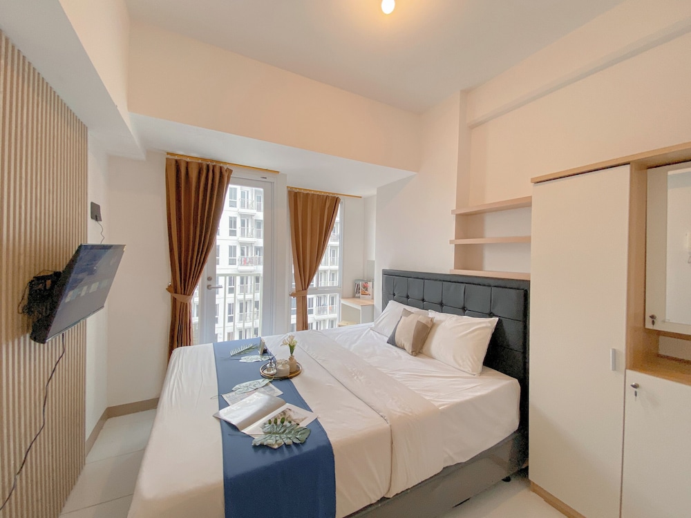 Beautiful and Homey Studio Apartment at Tokyo Riverside PIK 2