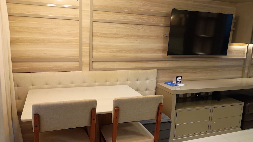 Your Stay With Comfort and Premium Location 550m From Barra Beach Eais