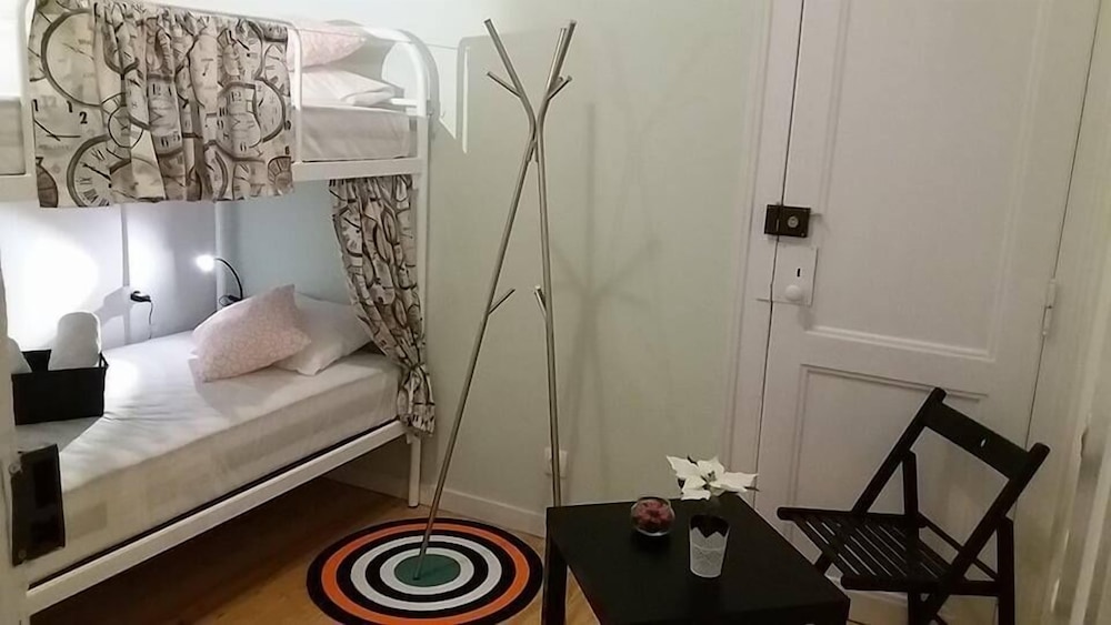 At Ease Inn - Residence