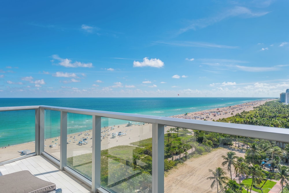 Luxury Vacation Rentals in South Beach by LRMB
