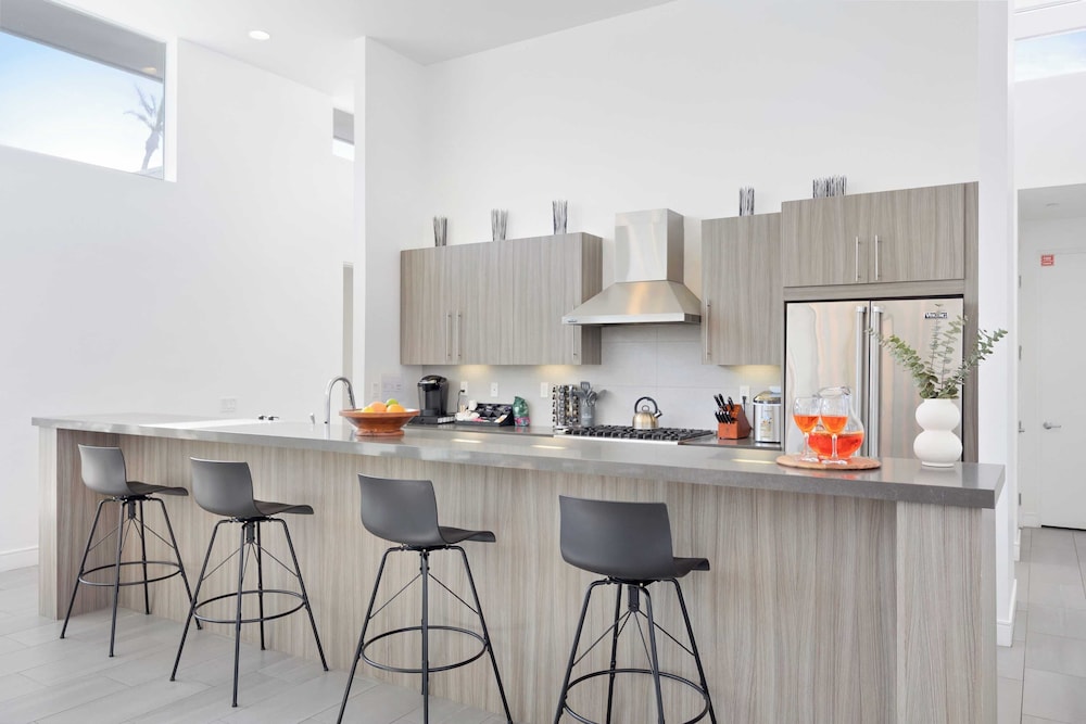 Sleeps 28! 2 Luxe Villas w/ Pool & Putting Green Polo Villas Nova by Avantstay