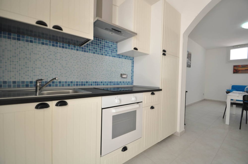 Villa Sacher Sleeps 12 Just 100 Metres From the sea