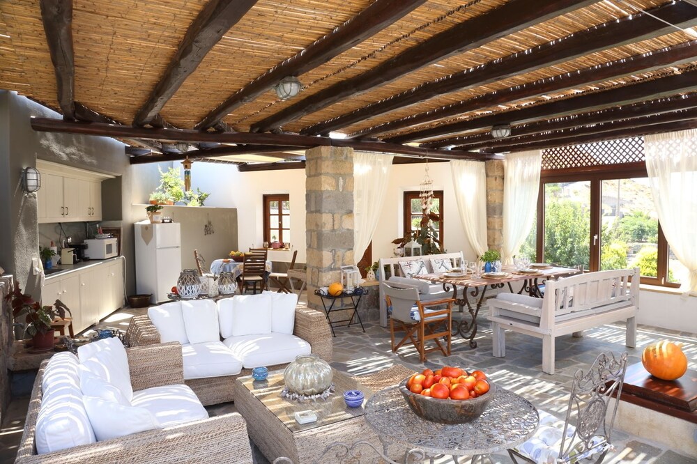 Diamond Villa