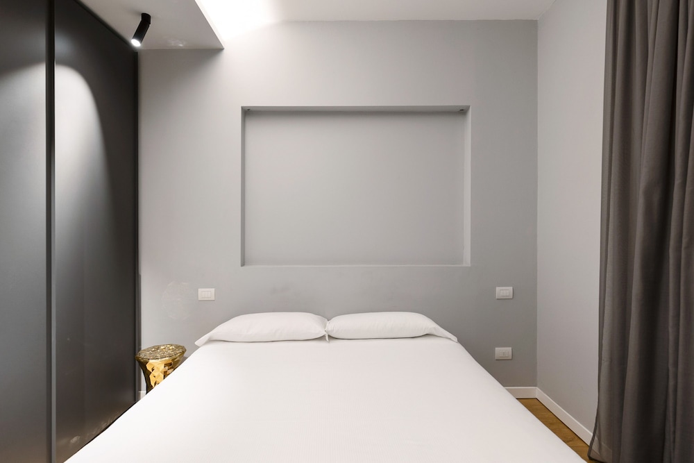 Caldarese Apartment With Balcony by Wonderful Italy