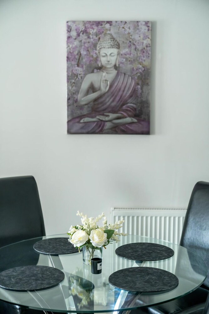 Modern South Wimbledon Stay