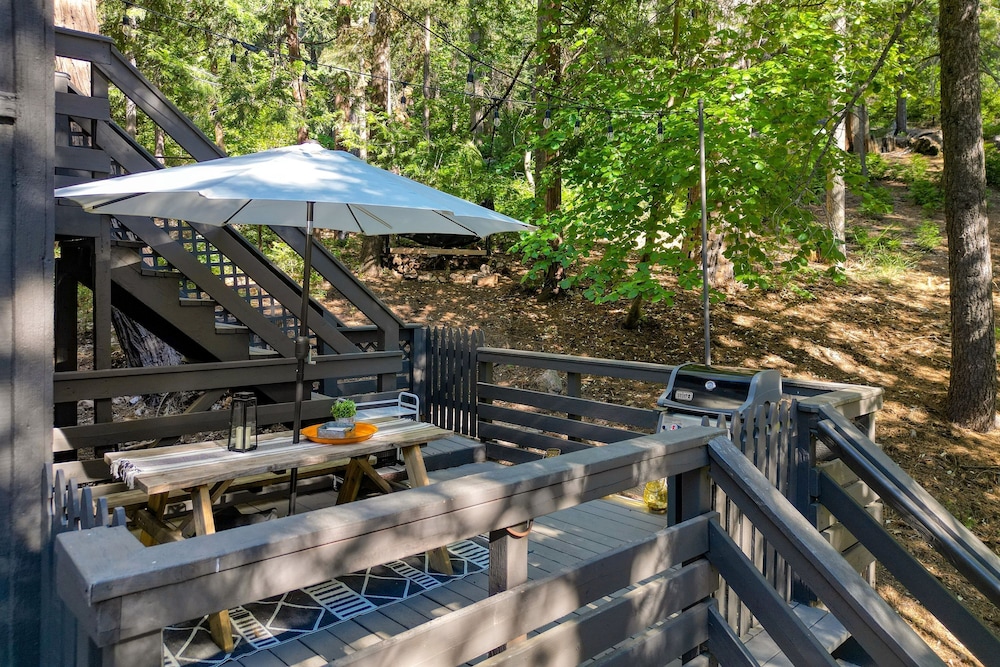 A-frame Retreat by Avantstay Modern Interiors 2 Decks Views