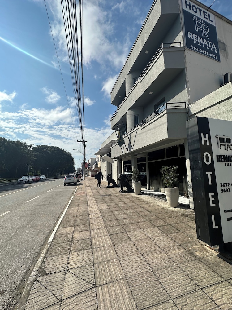 Renata Palace Hotel