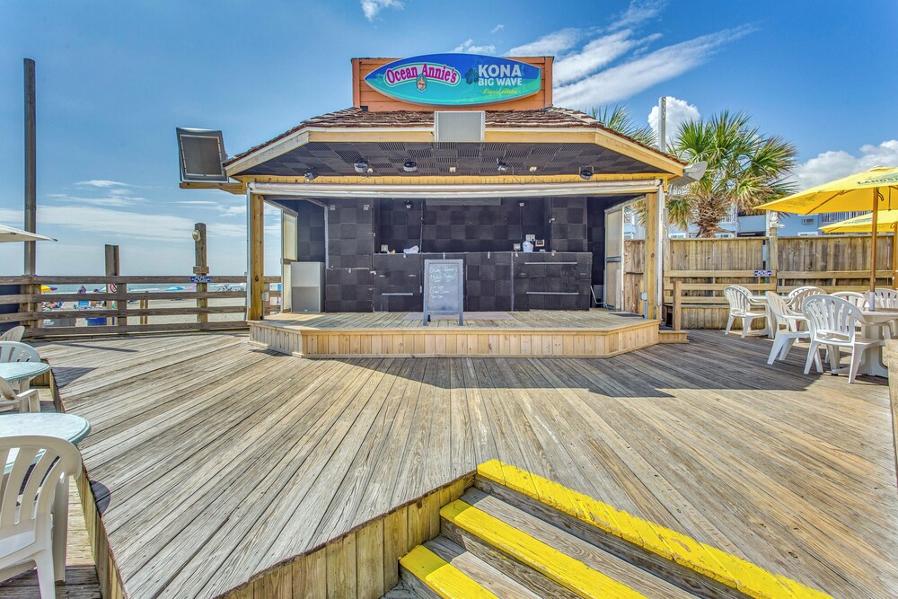 14th-floor Oceanfront Condo in Myrtle Beach!