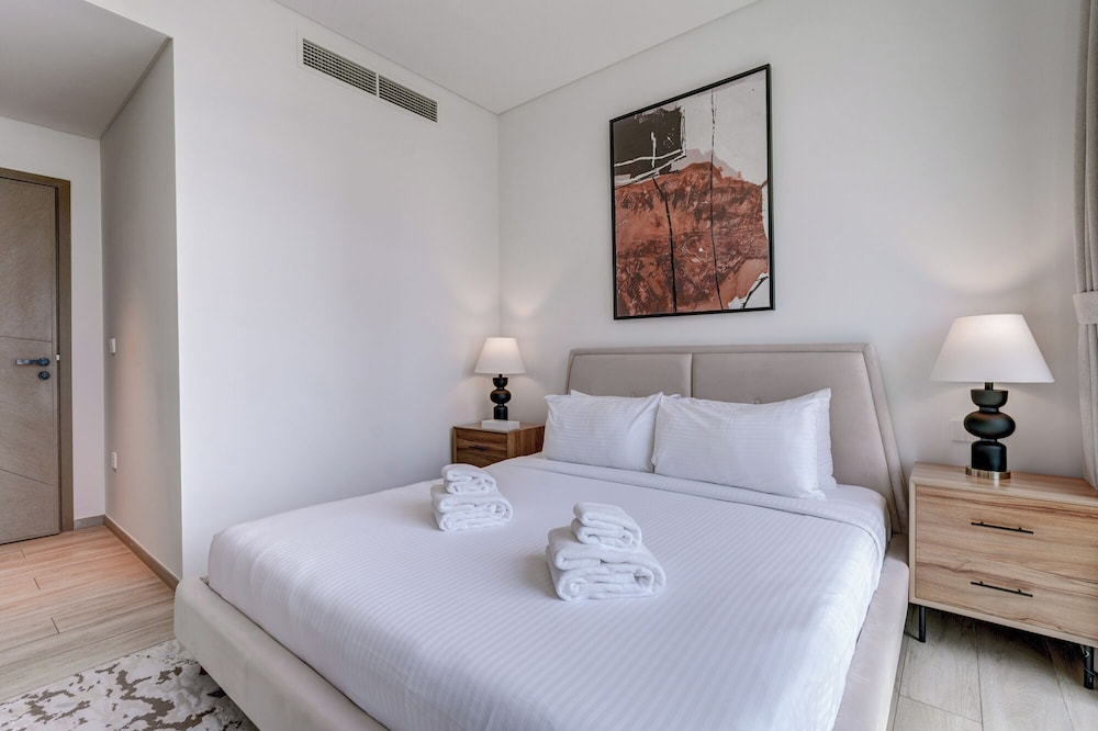 PVH - 1BR Sea View - Palace Residence
