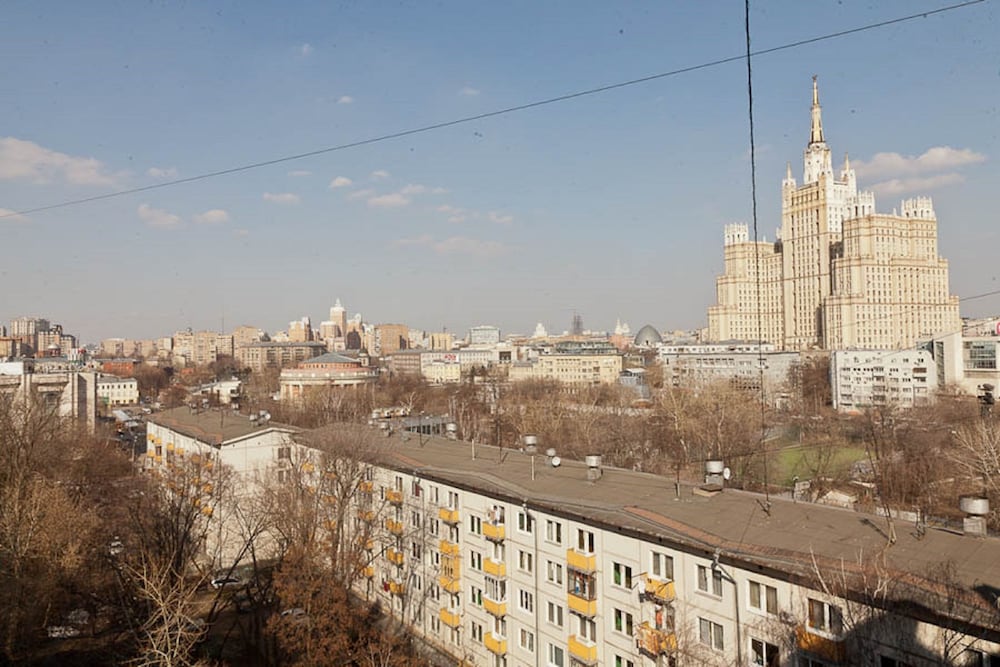LUXKV Apartment on  Druzhinnikovskaya