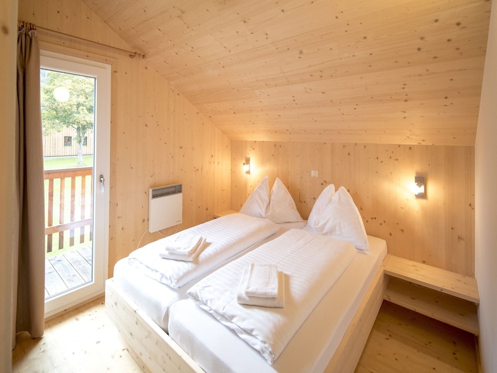 Chalet With Sauna and hot tub