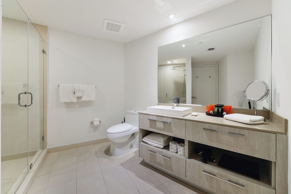 Ocean View Condo Near the Beach