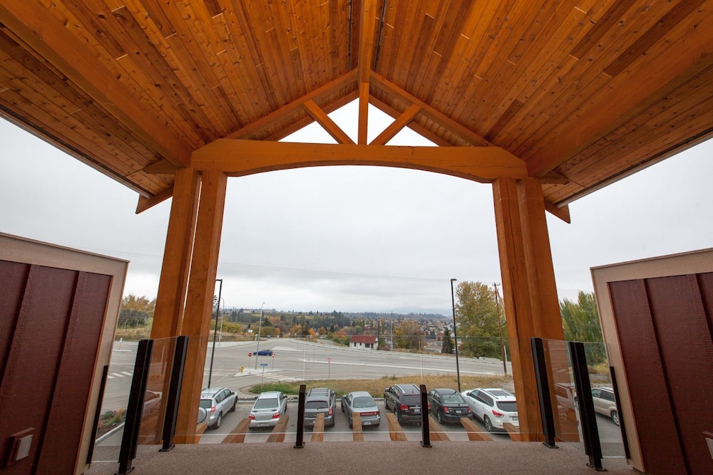 Kelowna Vacations - Hillcrest Farm Market BB - Property Image 5