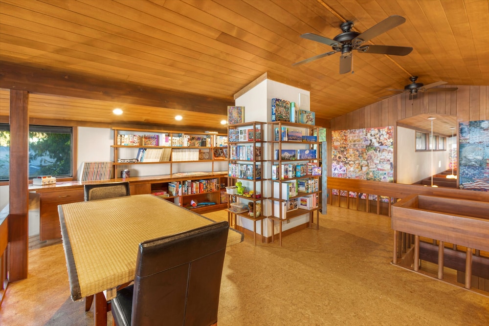Puzzle Point Lodge in Poulsbo