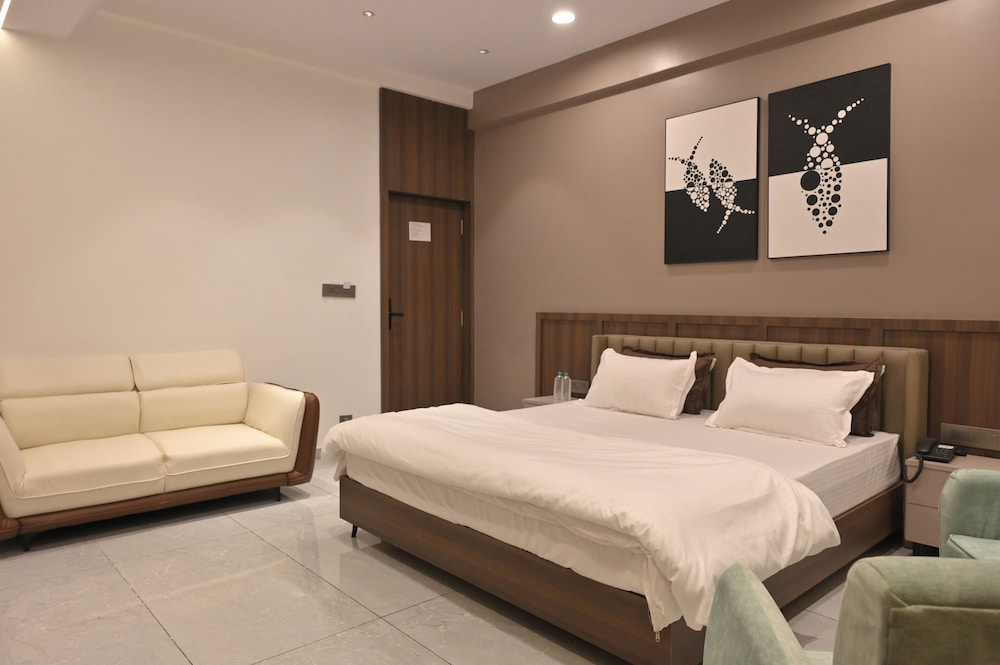Plumeria Hotel