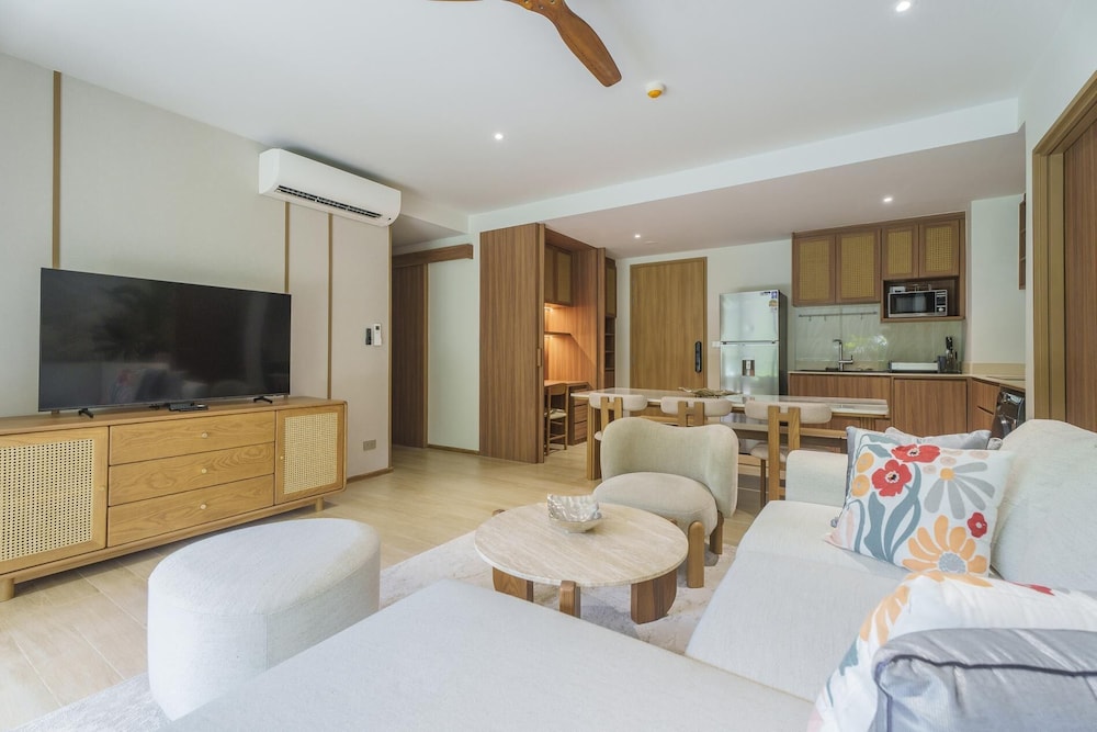 Laguna Beachfront 3BR Cozy Condo