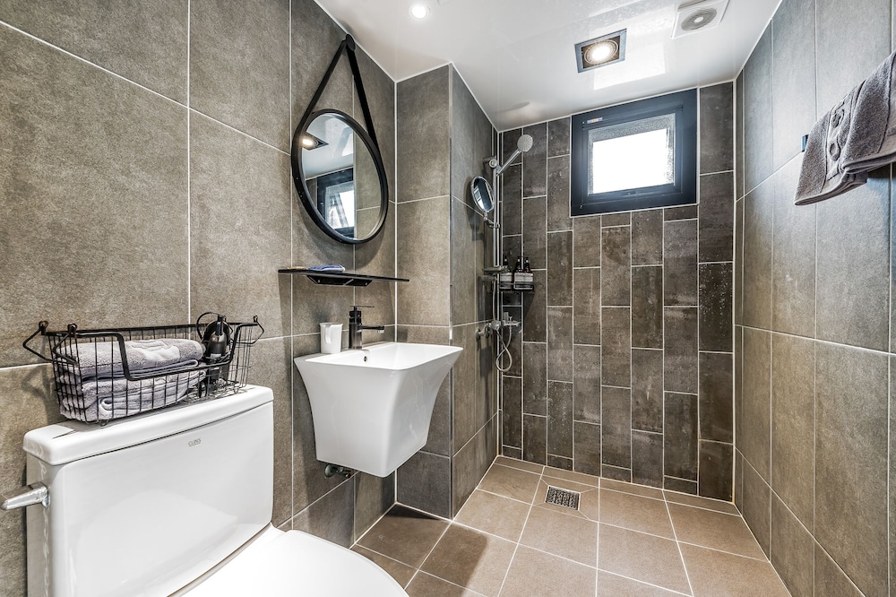 Yeosu Lastella Spa Pet-friendly Pension
