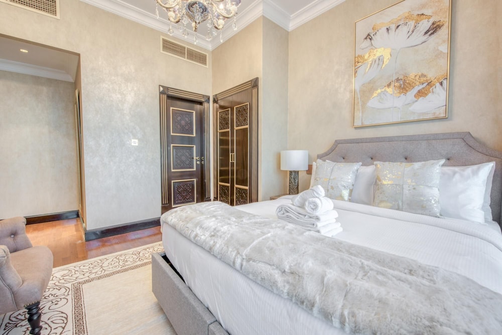 Majestic Resort Villa w Private Pool on The Palm