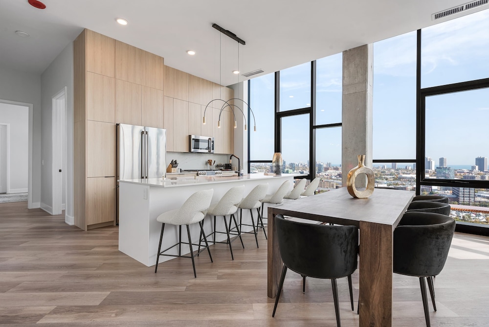 River West 2 Penthouses Skyline Group Comfort
