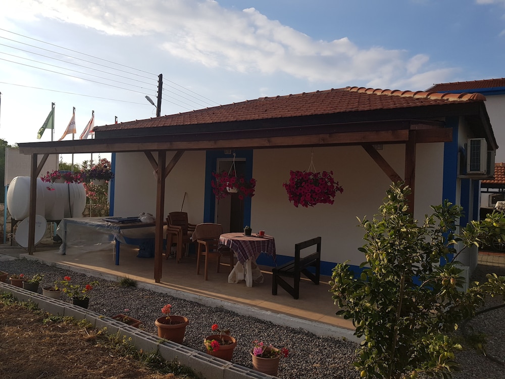 Seaside House 2 Double Bedrooms With Spectacular Mountain Sea View