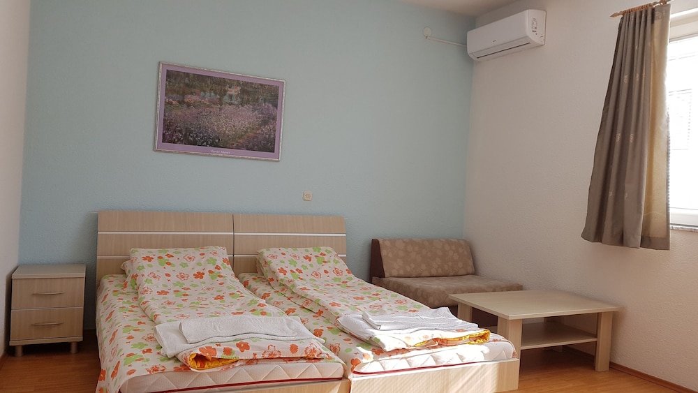 Photo 25