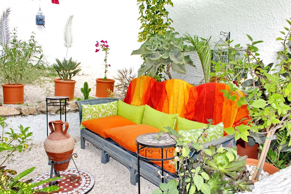The Riad Azure – Moroccan Style B&B
