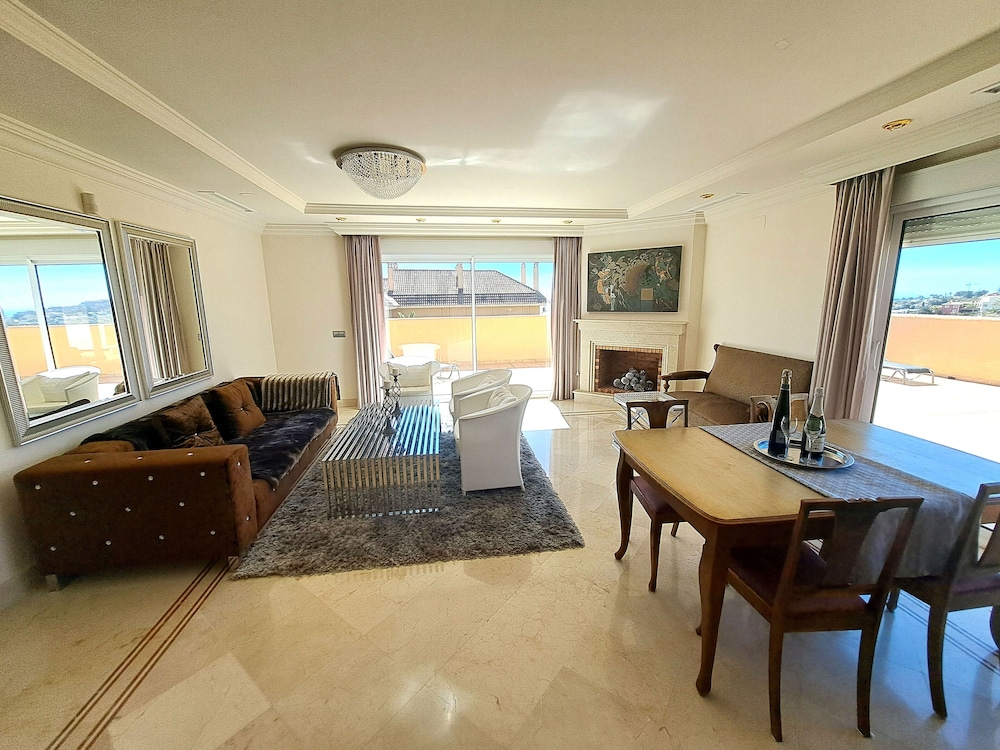 Marbella Vacations - Aloha Hill Club Golf Spa Apartments - Property Image 14