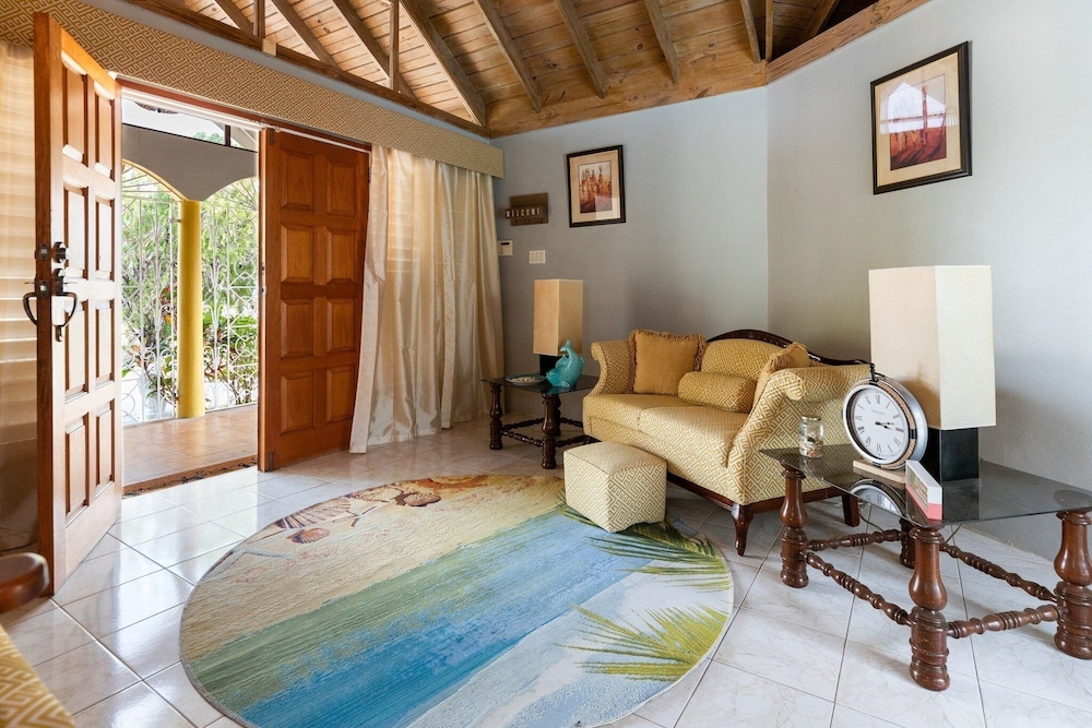 Ironshore Sugarmill Villa W Private Pool 6 Bedroom Villa