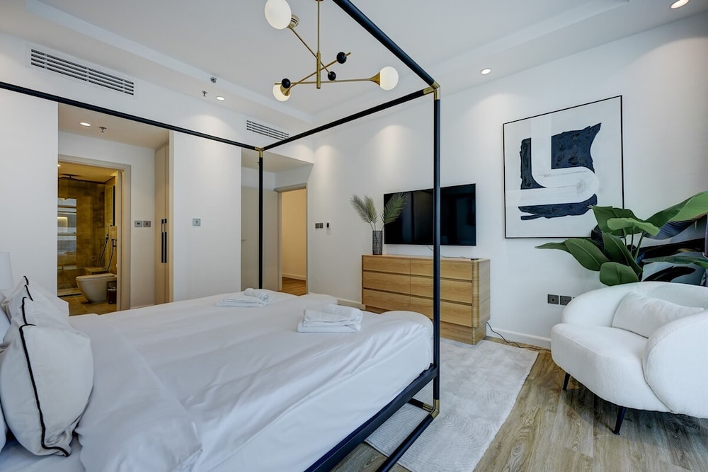 Elegant 4BR - Perfect Stay for Families in Marina
