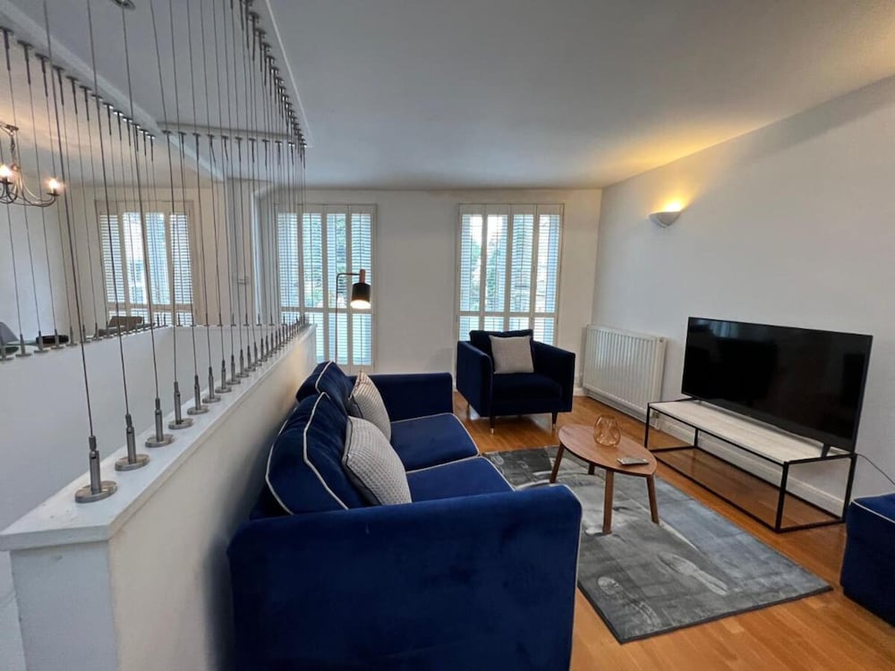 The Heart of Kensington Mews - Private House-Centrally Located-Great Transport