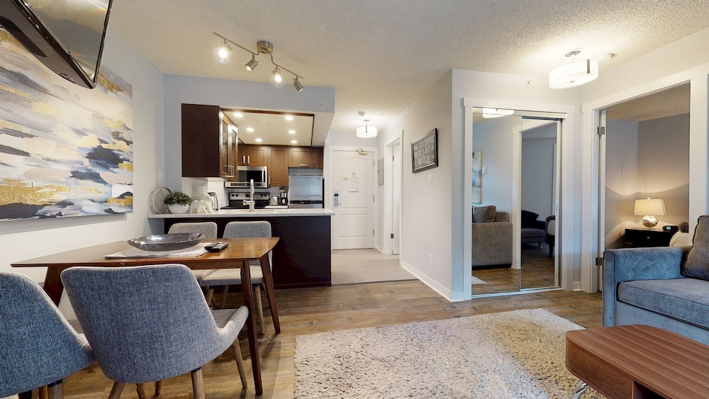 Marquise - Ski in Ski out - Pool - Hot tub -1st fl