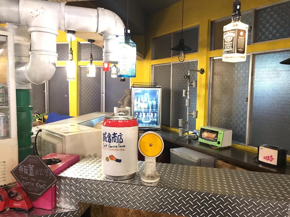 Hive Backpackers