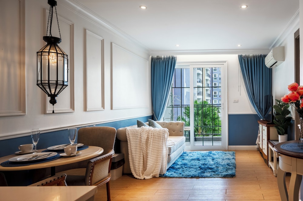 Seven Seas Cote d'Azur with Pool& Gym