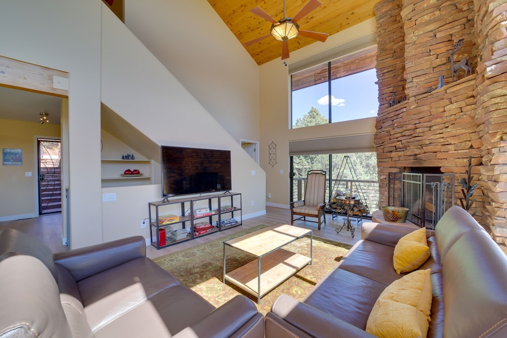 Cozy Pine Getaway w/ Fireplace  Mountain Views! - Property Image 18