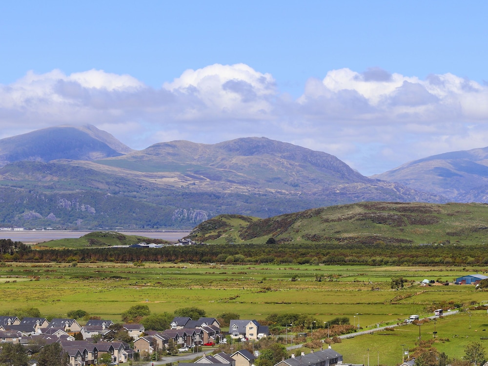 Morfa Lodge view 5