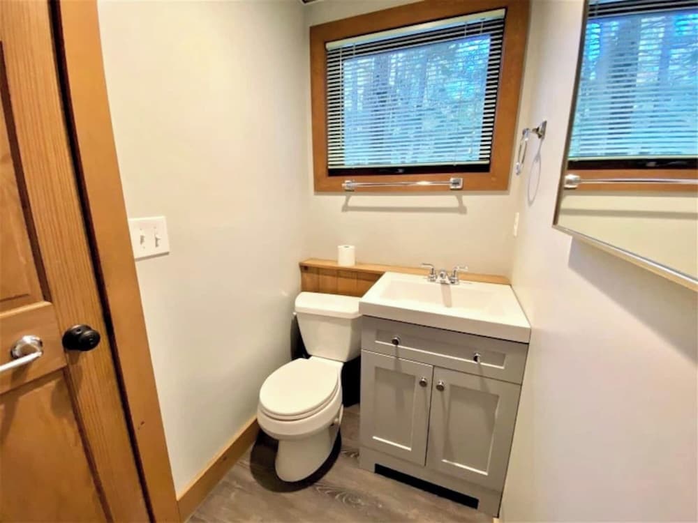 Guest House at Waters Edge