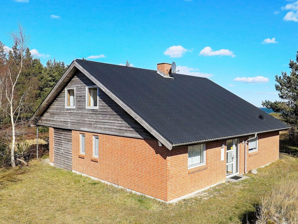 8 Person Holiday Home in Thyholm-by Traum view 2