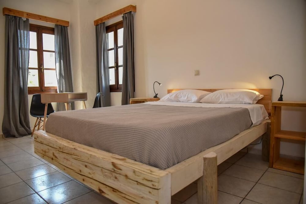 Axilleion Guest House