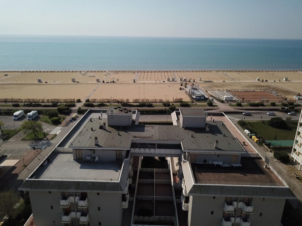 Seafront Residence With Terrace