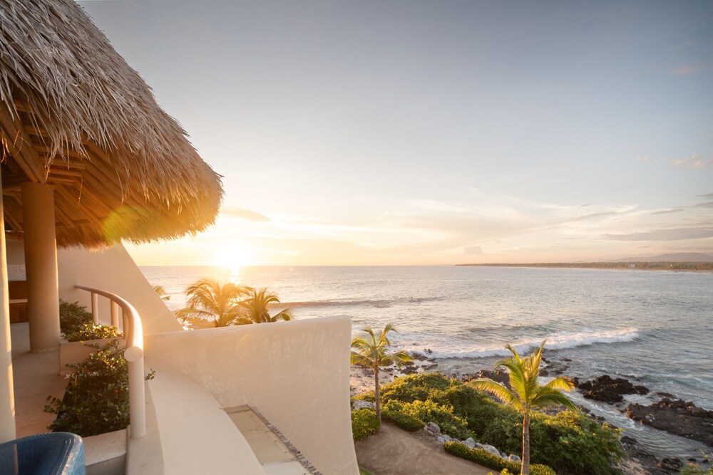 Punta Majahua Condos