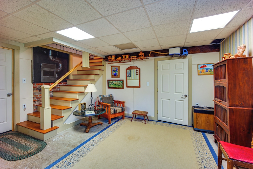 Forest Hideaway in Plainfield: Hike, Paddle & Ski