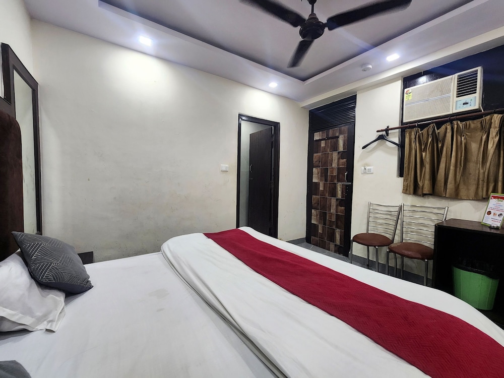 Hotel Satyam Near Ramakrishna Ashram
