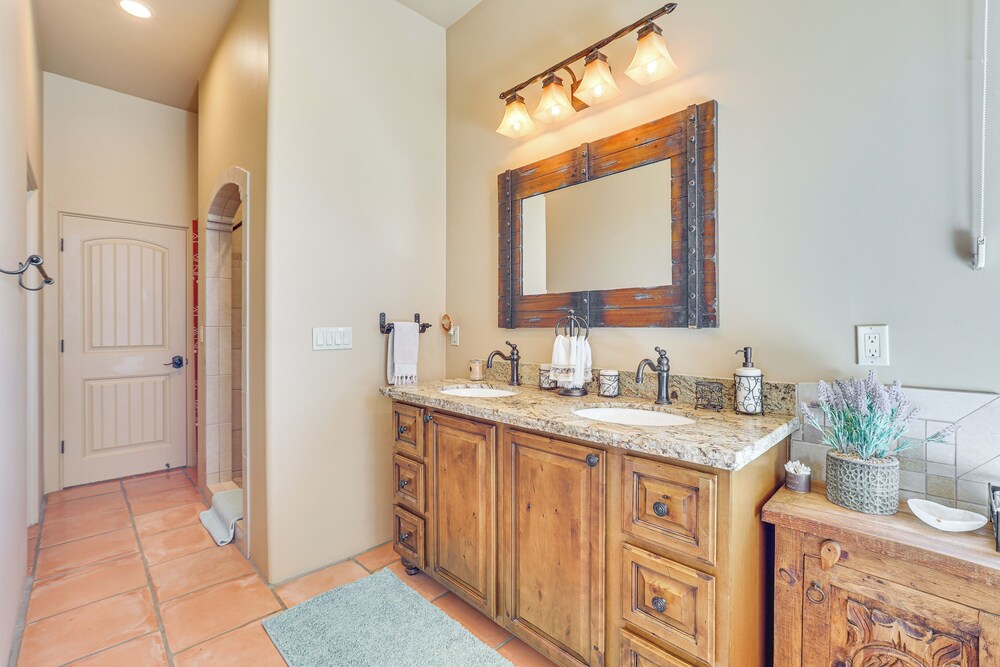 'the Hideaway' - Santa Fe-style Home in Rio Verde! view 4